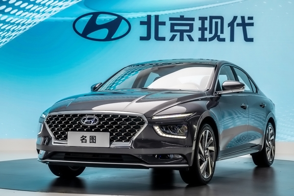 현대자동차가 20일 '2020 광저우 모터쇼'에 참가해 선보인 중국 현지 전략 중형 세단 2세대 '밍투'. (사진=현대자동차)